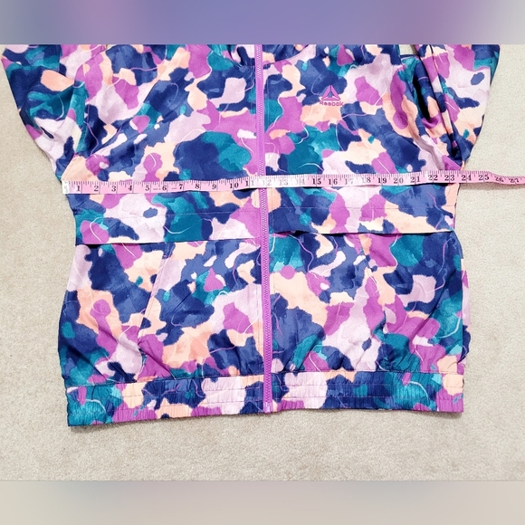 Reebok Women’s Hooded Windbreaker Jacket Abstract Print Size Large Zip Front - Picture 10 of 15
